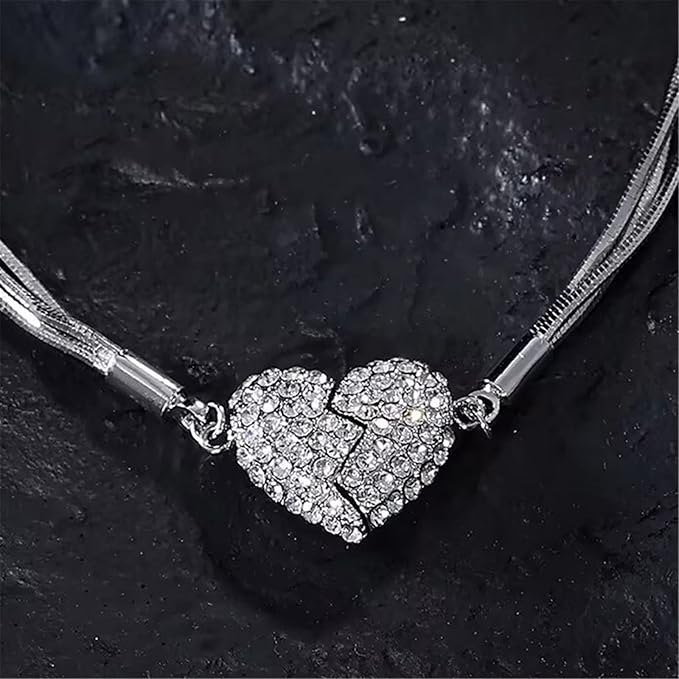 قلادة مغناطيسية على شكل قلب | Heart Shaped Magnetic Necklace